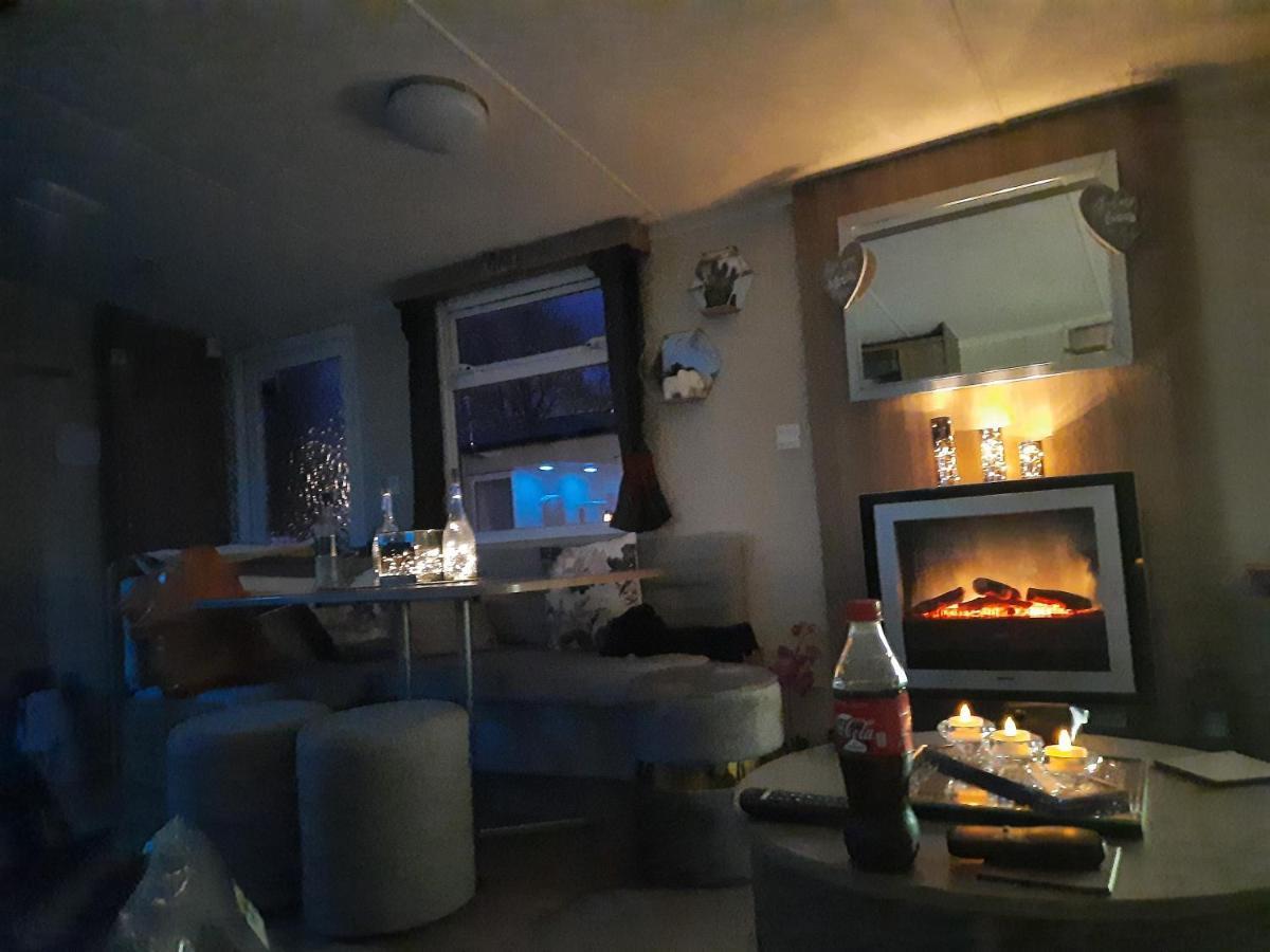 Haggerston Castle 3 Bedroom Deluxe Holiday Home Cheswick  エクステリア 写真