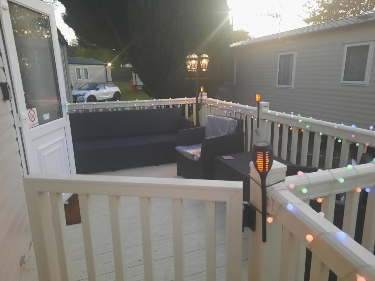 Haggerston Castle 3 Bedroom Deluxe Holiday Home Cheswick  エクステリア 写真