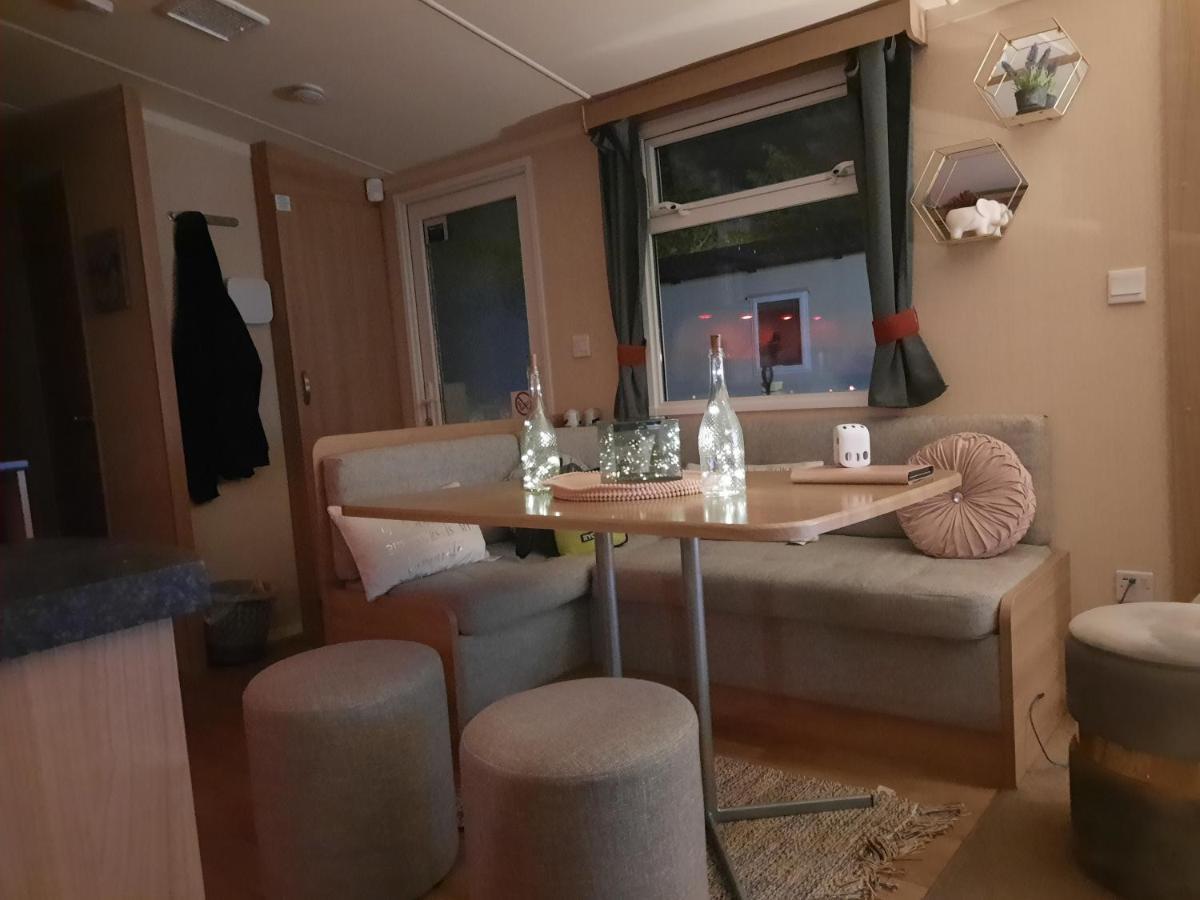 Haggerston Castle 3 Bedroom Deluxe Holiday Home Cheswick  エクステリア 写真