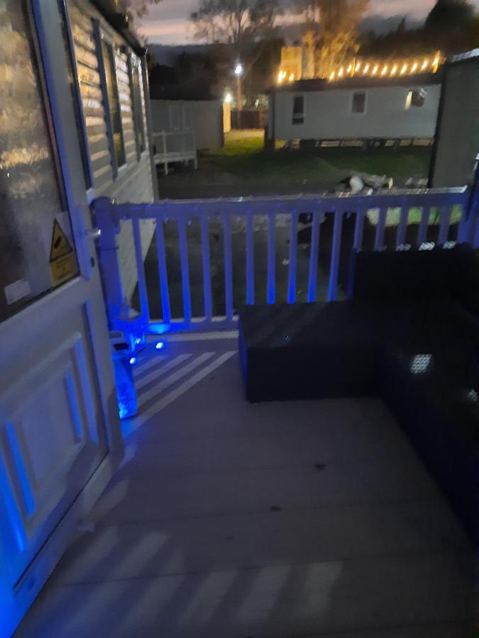 Haggerston Castle 3 Bedroom Deluxe Holiday Home Cheswick  エクステリア 写真