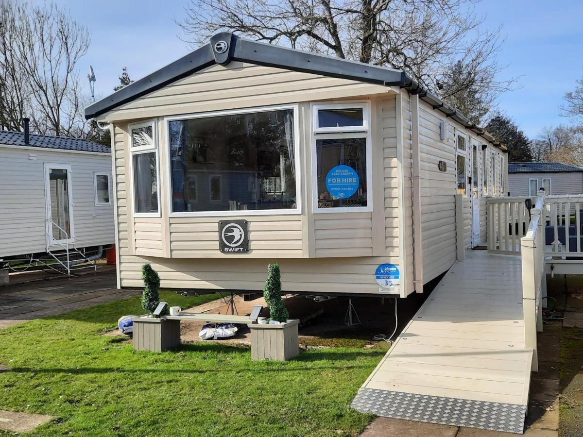 Haggerston Castle 3 Bedroom Deluxe Holiday Home Cheswick  エクステリア 写真