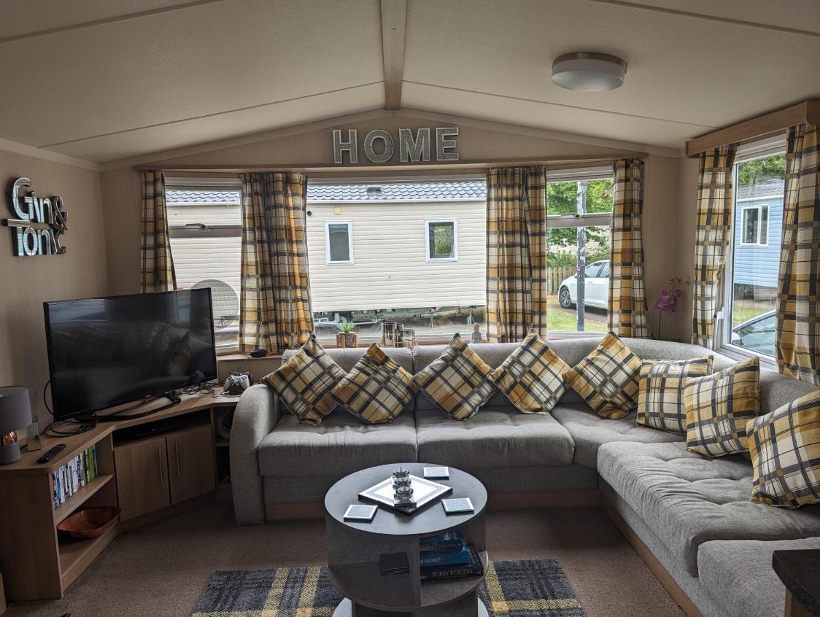 Haggerston Castle 3 Bedroom Deluxe Holiday Home Cheswick  エクステリア 写真